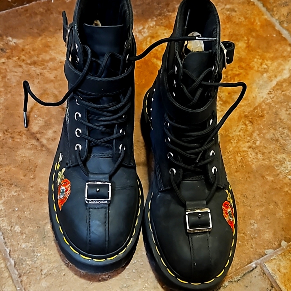 Dr Martens Gomez Wild Botanics Black Maldova WP Leather Embroid Stud Combat Boot